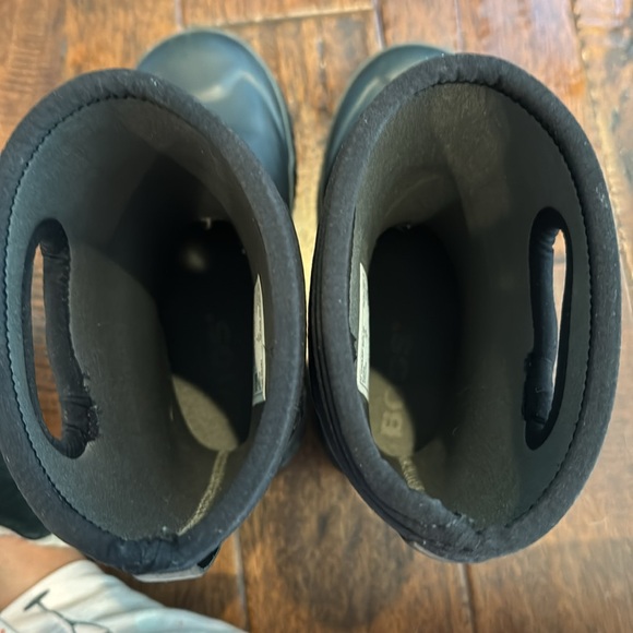 Like new Bogs Classic Rubber Grasp Handle Waterproof Insulated Rain Snow Boots - Picture 5 of 6